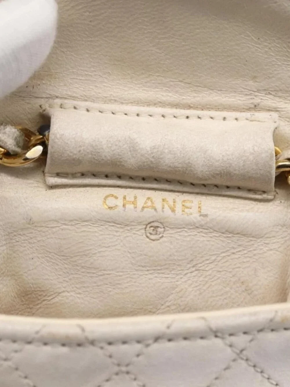 CHANEL Minimini Matelasse 7 Pouch Leather White Gold CC Auth LNZ849